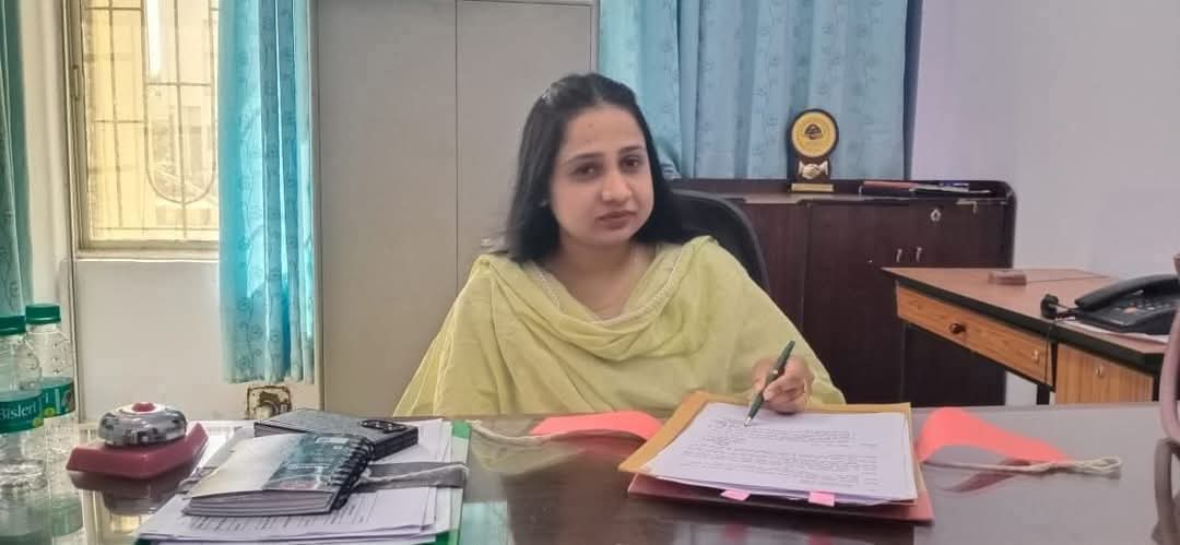 Singrauli नवागत खनिज अधिकारी Akanksha Patel ने संभाला पदभार