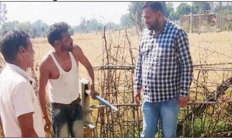 Singrauli News : हैंडपम्पों को अतिक्रमण से कराया मुक्त, सरई तहसीलदार की कार्रवाई