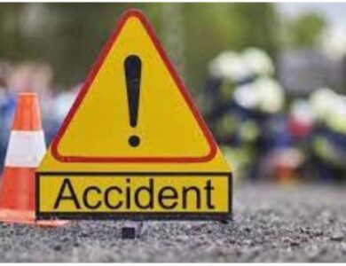 Sonbhadra News: पेट्रोल लेकर लौटते समय ट्रक की चपेट में आने से युवक की हुई दर्दनाक मौत