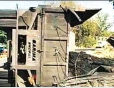 Singrauli News: कोयले से भरा ट्रेलर बेकाबू होकर पलटा